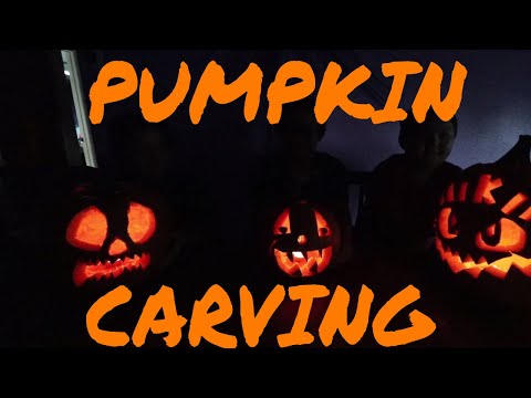 WE CARVED PUMPKINS FOR HALLOWEEN!