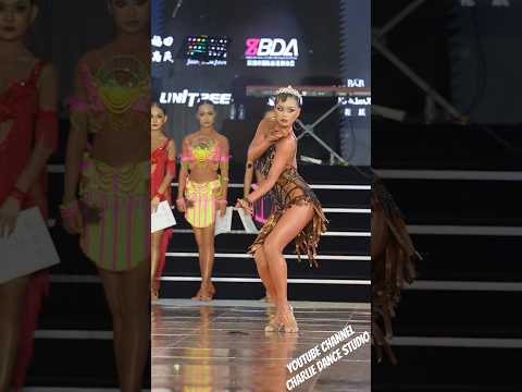 🥳Wow you’re so stunning #dancesport #dance #chinesedancer #ballroomdance #samba