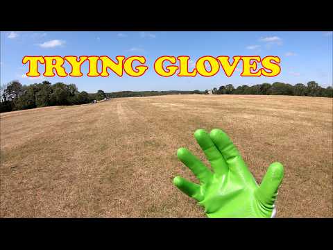 Boomerangs - Testing the gloves