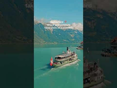 Where your commute takes place on a postcard 🇨🇭
