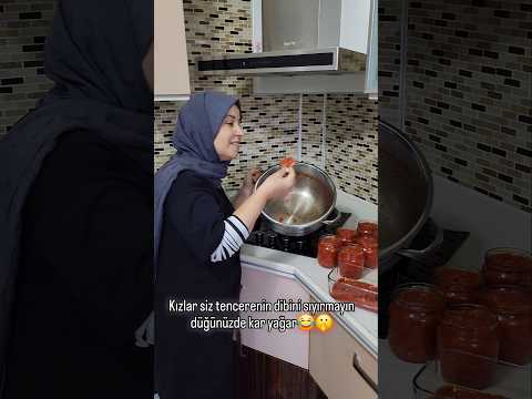 Kocamla Kışlık Kahvaltılık Sos Yapıyoruz🌶😍#kahvaltılıksos#kışlıkhazırlıklar#karıkoca #fatmalilife