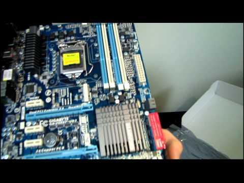 Gigabyte Z68XP-UD3 Gaming Motherboard Unboxing & First Look Linus Tech Tips - UCXuqSBlHAE6Xw-yeJA0Tunw