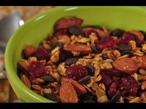 Honey Granola Recipe Demonstration - Joyofbaking.com - UCFjd060Z3nTHv0UyO8M43mQ