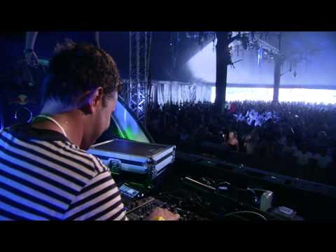 Quintino (1) at Tomorrowland 2012 - UCsN8M73DMWa8SPp5o_0IAQQ