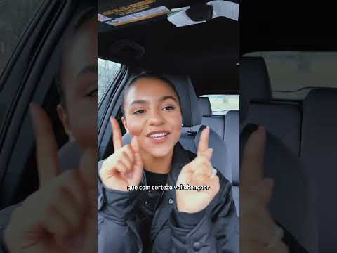 Quem mais gosta de ouvir uma boa música animada pela manhã? #Juliavitoria #shorts