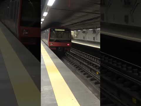 Lisbon Metro departing to Telheiras #metrodelisboa #subway #subscribe #shorts
