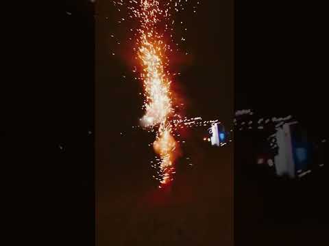 Divali par sky shot chala dia