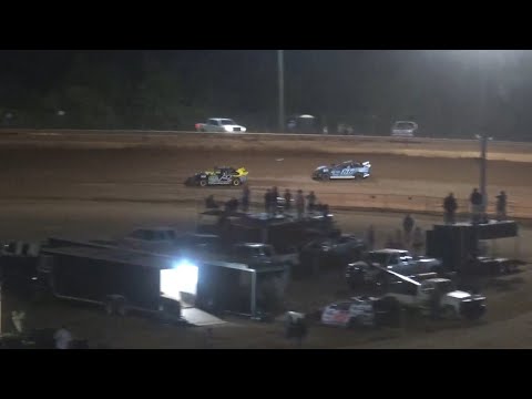 Young guns at Lavonia Speedway April 29th 2022 - dirt track racing video image