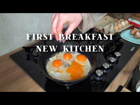 Countryside Life | First Breakfast in Our New Kitchen | Family Renovation Day
