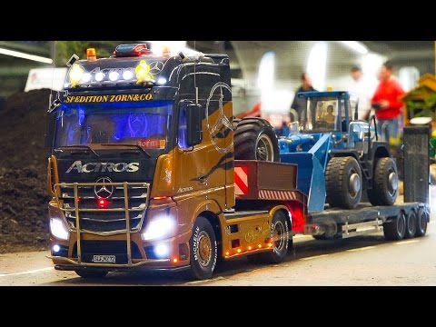 AMAZING RC MODEL TRUCK ACTION *SCANIA*MAN*MB ACTROS / Fair Erfurt Germany 2017 - UCOM2W7YxiXPtKobhrYasZDg