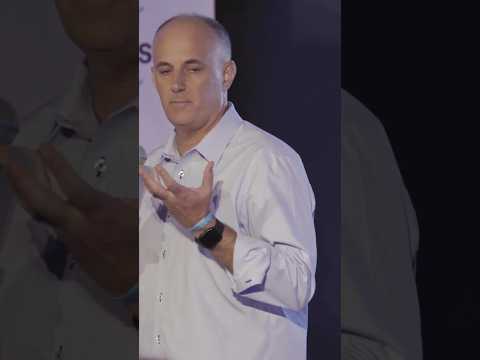 صورة مصغرة لفيديو Open models give enterprises transparency and flexibility.