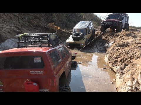 Jeep Cherokee и Land Rover Defender в грязи ... Axial, Redcat and TRX-4 in mud - UCX2-frpuBe3e99K7lDQxT7Q