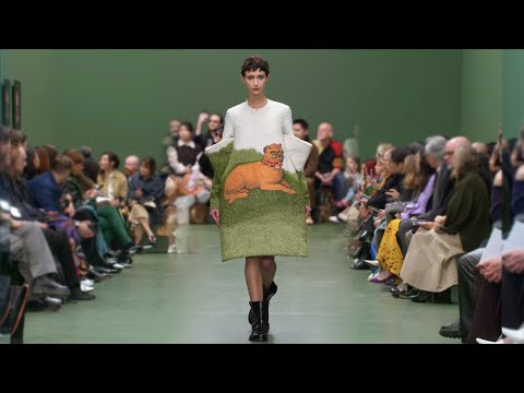 Loewe Fall/Winter 2024/25 Paris