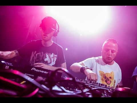 Tomorrowland Belgium 2017 | Sandy Warez vs Section Grabuge vs AKriv aka FOOTWORXX MILITANT CREW - UCsN8M73DMWa8SPp5o_0IAQQ