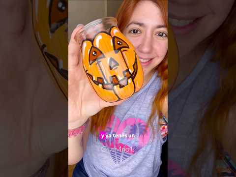 Recicla y decora para Halloween 🎃 #diyhalloween #frascopintado #marcadoresacrilicos #reciclaje