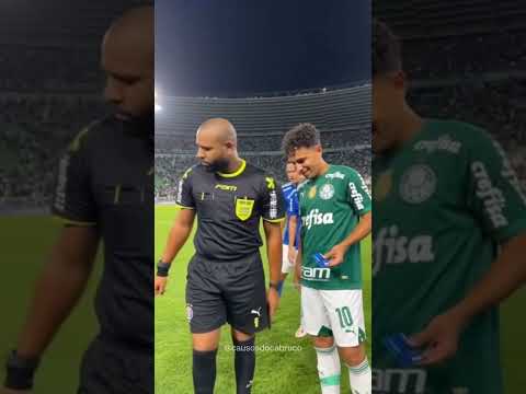 Passou o cartão, sem expulsão 😂#cruzeiro #palmeiras #verdão #brasileirao #fyppppppp #youtubeshorts