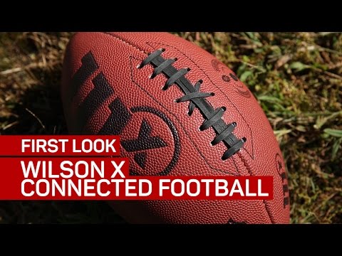 Playing catch with the Wilson X Connected Football - UCOmcA3f_RrH6b9NmcNa4tdg