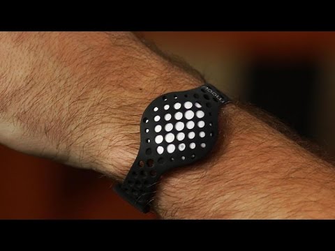 Moov Now review: A fitness tracker and personal trainer in one - UCOmcA3f_RrH6b9NmcNa4tdg