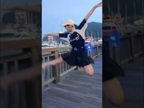 熱海の海で踊ってみた🌊🦖🩰  #shorts