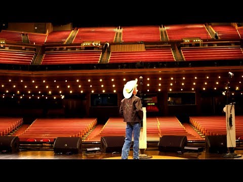 Mason Ramsey Takes the Grand Ole Opry Stage - UCp0hYYBW6IMayGgR-WeoCvQ