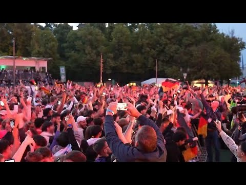 Gelungener EM-Auftakt: Fans feiern 5:1-Sieg der Nationalmannschaft | ntv