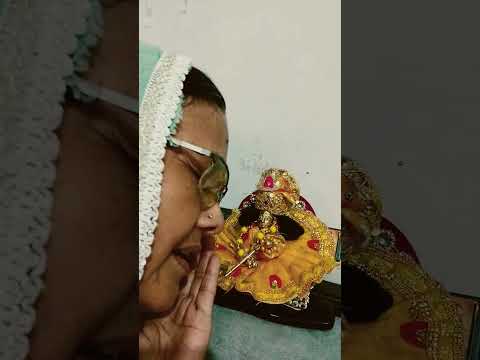 Jara Pass Baitho Banke Bihari 🦚🙏#bankebihari #ytshorts #radheradhenaam