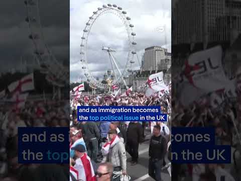 'Unite the Kingdom' far-right rally: 100,000 protesters meet counter-demonstrations and police