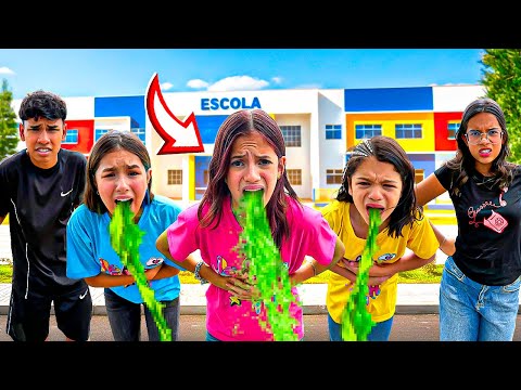 Sophia deu um doce estragado para Jéssica e ela passou muito mal na escola 