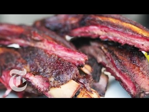 Kitchen 4B: Smoked Ribs at Home | The New York Times - UCqnbDFdCpuN8CMEg0VuEBqA