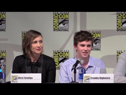 FULL Bates Motel panel at San Diego Comic-Con 2014 SDCC - UCYdNtGaJkrtn04tmsmRrWlw