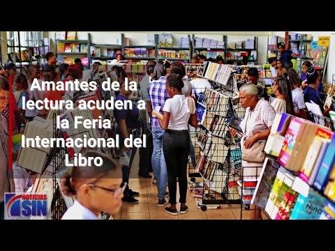 Amantes de la lectura acuden a la Feria Internacional del Libro