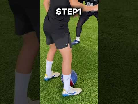 football skill⭐️#football #footballskills #soccer #soccerskills