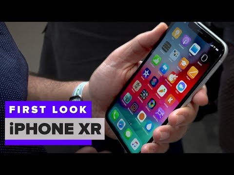 iPhone XR: First look - UCOmcA3f_RrH6b9NmcNa4tdg