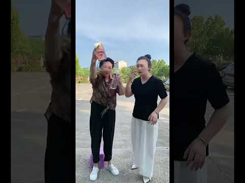 Kind woman help #motivation #positivevibes #lnspiration