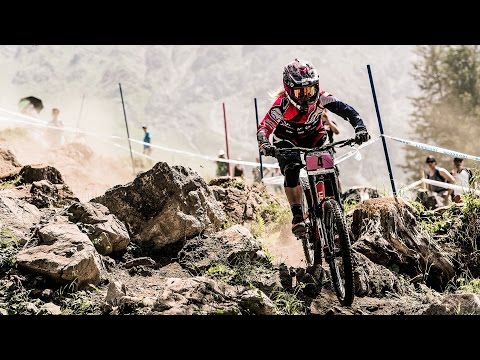 Tracey and Mick Hannah Talk Racing in Cairns: MTB World Cup 2016 - UCblfuW_4rakIf2h6aqANefA