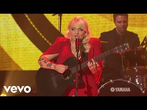 Elle King - Ex's & Oh's (Live at New Year's Rockin Eve) - UCglELn2MzAGxlYeiZr4jdvw