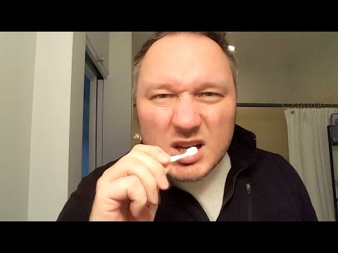 Doug puts disposable toothbrushes to the test - UCCjyq_K1Xwfg8Lndy7lKMpA