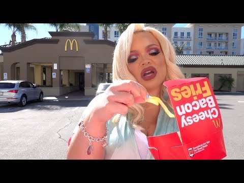 TRYING MCDONALD'S NEW MENU ITEMS! (DONUT STICKS, BACON CHEESE FRIES, AND SHAMROCK SHAKE)