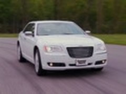 2012 Chrysler 300 first drive from Consumer Reports - UCOClvgLYa7g75eIaTdwj_vg