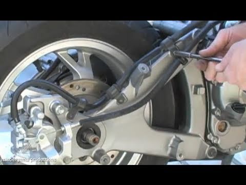 07+ Suzuki Burgman 400 Rear Wheel Removal - UCTs-d2DgyuJVRICivxe2Ktg