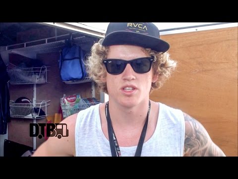 False Puppet - BUS INVADERS Ep. 870 [Warped Edition 2015] - UCybDimFZ3eoUQxSArdqCe9g