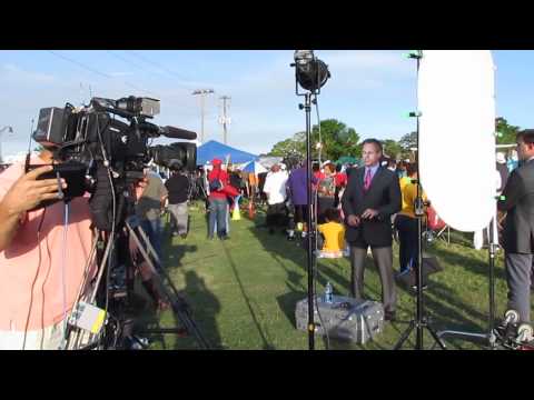 Circus Comes To Town.avi