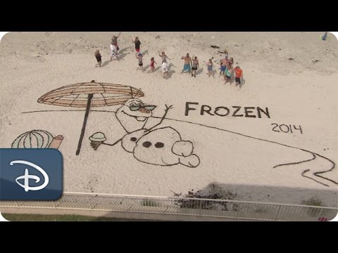 Family Creates Frozen's Olaf With Florida Sand | Disney Parks - UC1xwwLwm6WSMbUn_Tp597hQ