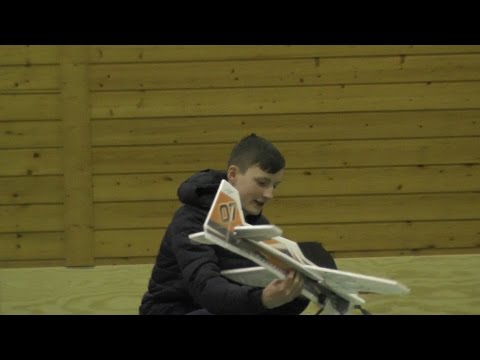 Fun Indoor Rc Flying - Sebastian VS Teacher - UCz3LjbB8ECrHr5_gy3MHnFw