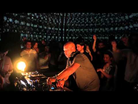 Robert Hood Boiler Room x Red Bull Music Academy DJ set - UCGBpxWJr9FNOcFYA5GkKrMg