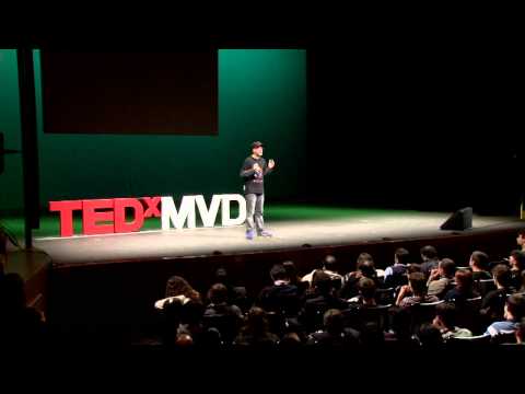 Los videojuegos enseñan mejor que la escuela: GONZALO FRASCA at TEDxMontevideo 2012 - UCsT0YIqwnpJCM-mx7-gSA4Q