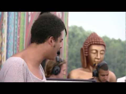 Seth Troxler at Tomorrowland 2012 - UCsN8M73DMWa8SPp5o_0IAQQ