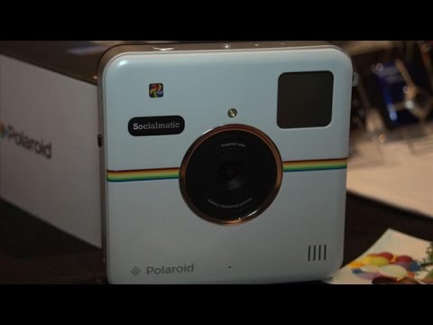 Socialmatic camera turns old-school Polaroids digital - UCOmcA3f_RrH6b9NmcNa4tdg