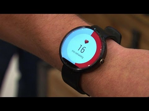 Moto 360 in our hands, at last - UCOmcA3f_RrH6b9NmcNa4tdg