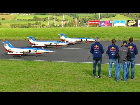 3X HUGE RC F-104 STARFIGHTERS AIRSHOW FULL LENGTH FLIGHT TO MUSIC FLIGHTSHOW - UCH6AYUbtonG7OTskda1_slQ